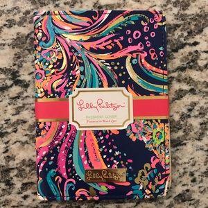 NWT Lilly Pulitzer Passport Cover Beach Loot Print